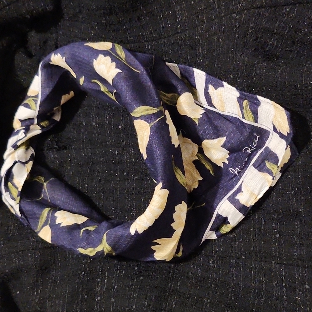 Nina Ricci Handkerchief Authentic - Picture 4 of 8